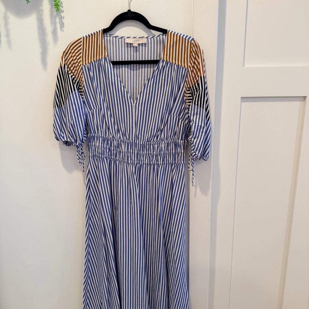 LOFT Striped Midi Dress Tie Puff Sleeve Blue Tan Minimalist Women's Dress MP - Picture 2 of 11